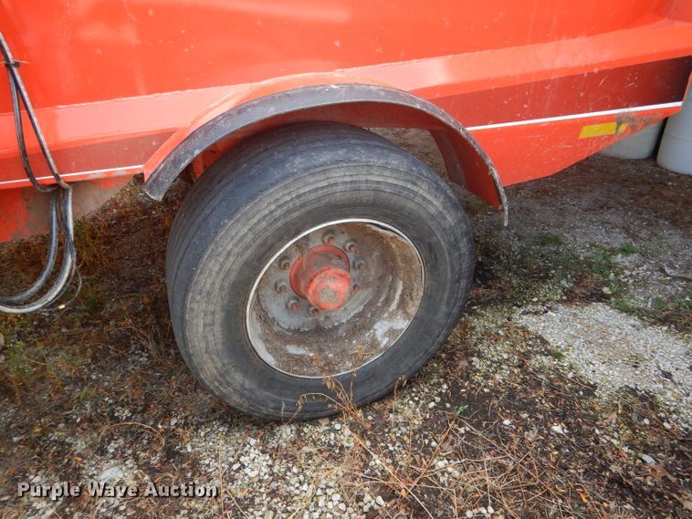 image for item DH6037 Kuhn Vertical Maxx VT156 feed mixer