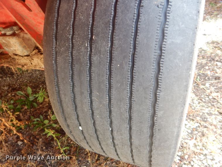 image for item DH6037 Kuhn Vertical Maxx VT156 feed mixer