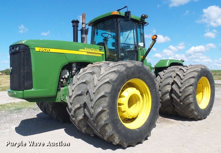 image for item DI0564 2004 John Deere 9520 4WD tractor