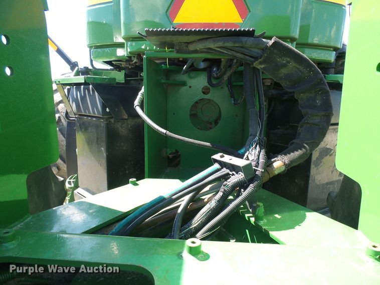 image for item DI0564 2004 John Deere 9520 4WD tractor