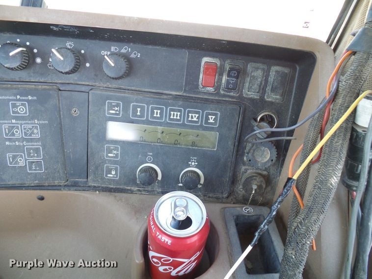 image for item DI0564 2004 John Deere 9520 4WD tractor