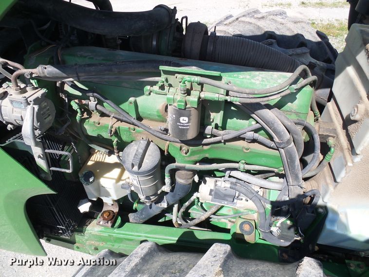 image for item DI0564 2004 John Deere 9520 4WD tractor