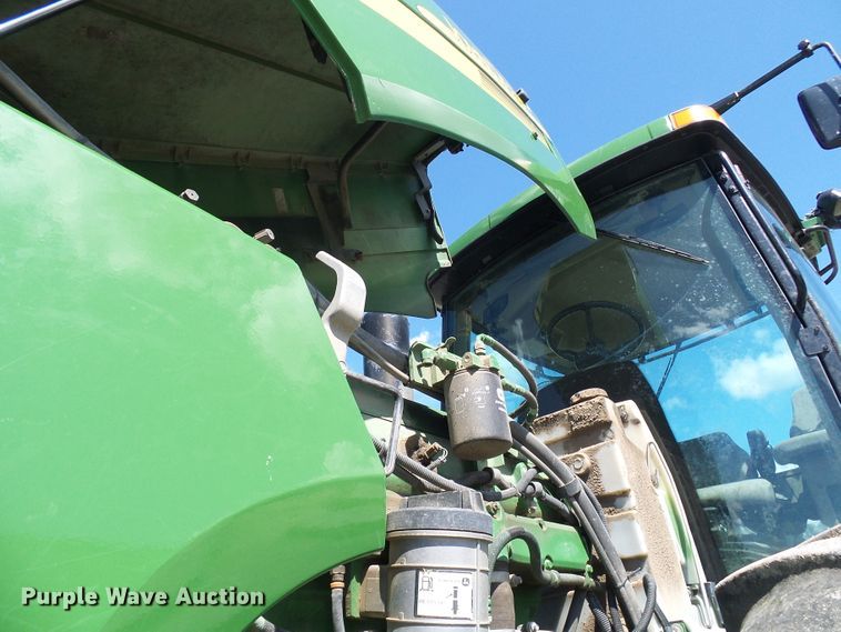 image for item DI0564 2004 John Deere 9520 4WD tractor