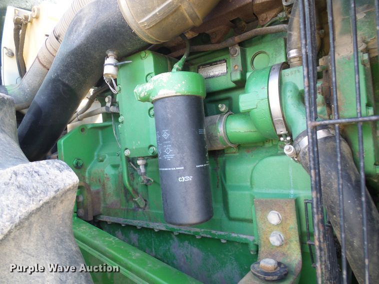 image for item DI0564 2004 John Deere 9520 4WD tractor