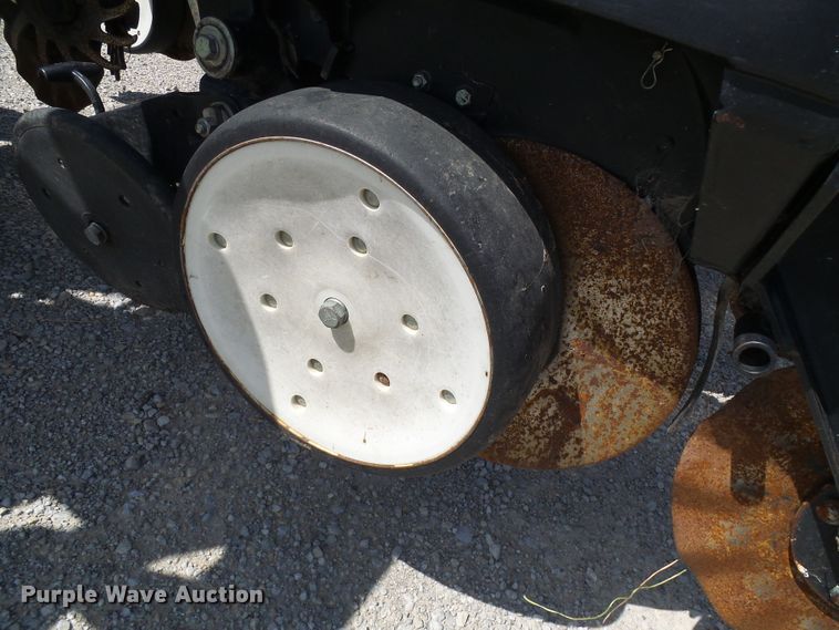 image for item DI0568 Kinze 3600 split row planter