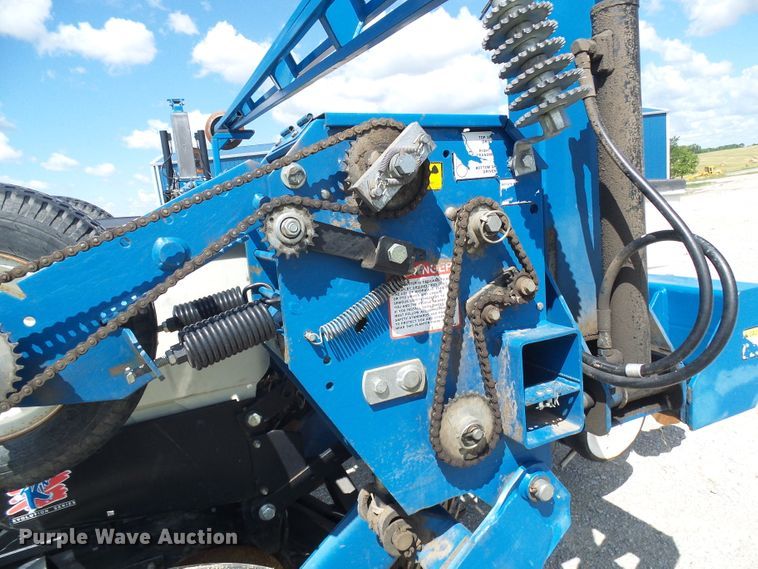 image for item DI0568 Kinze 3600 split row planter