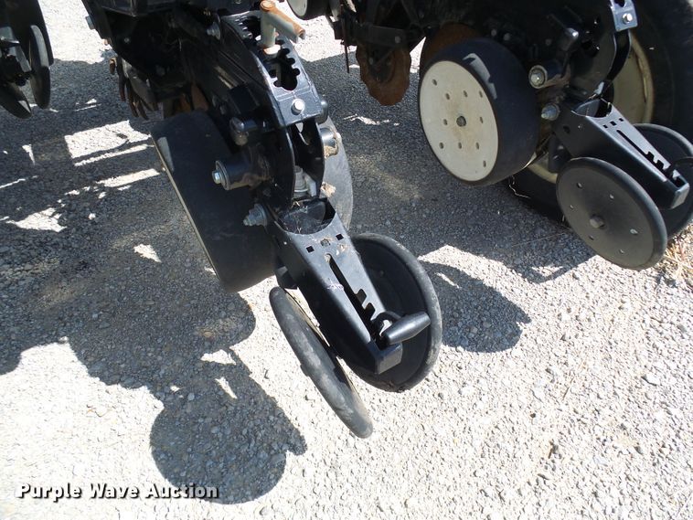 image for item DI0568 Kinze 3600 split row planter