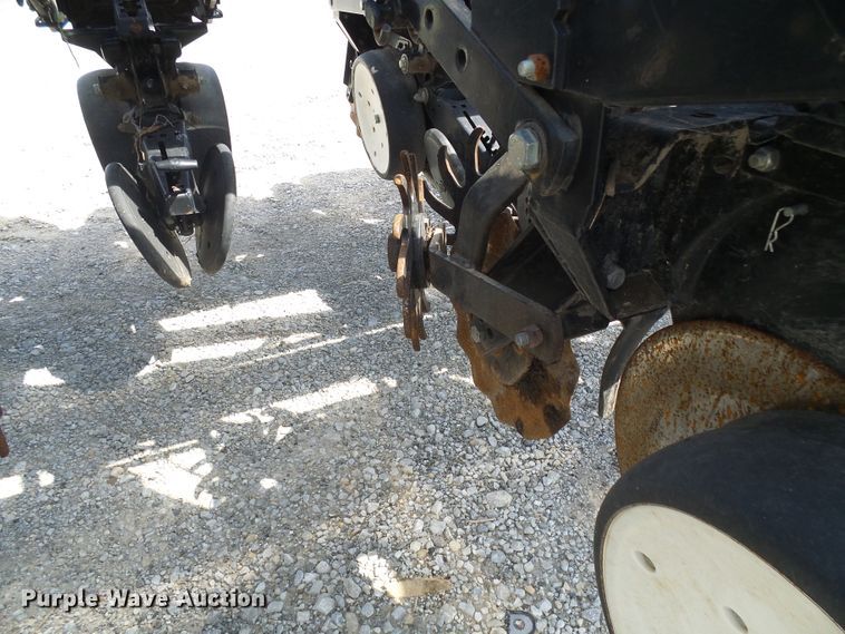 image for item DI0568 Kinze 3600 split row planter