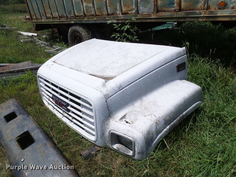 image for item DI0588 GMC 6500 parts