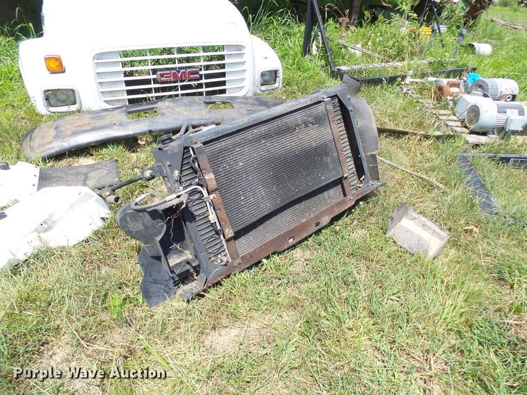 image for item DI0588 GMC 6500 parts