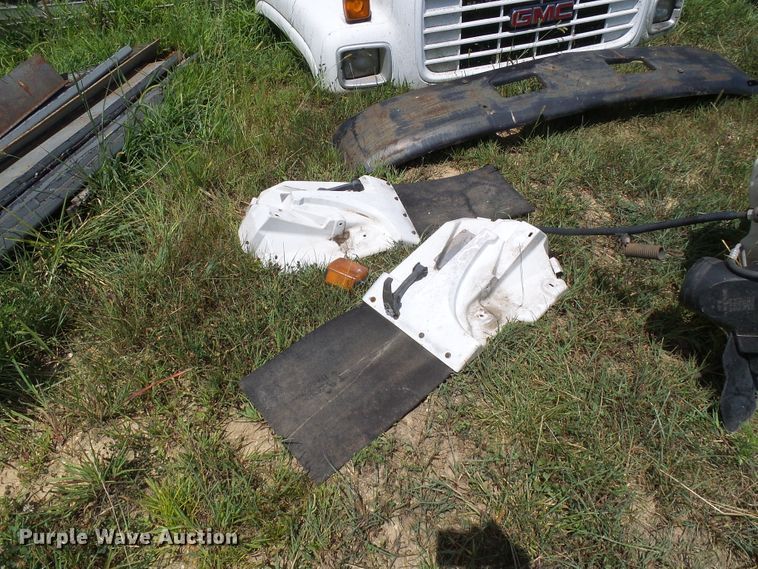 image for item DI0588 GMC 6500 parts