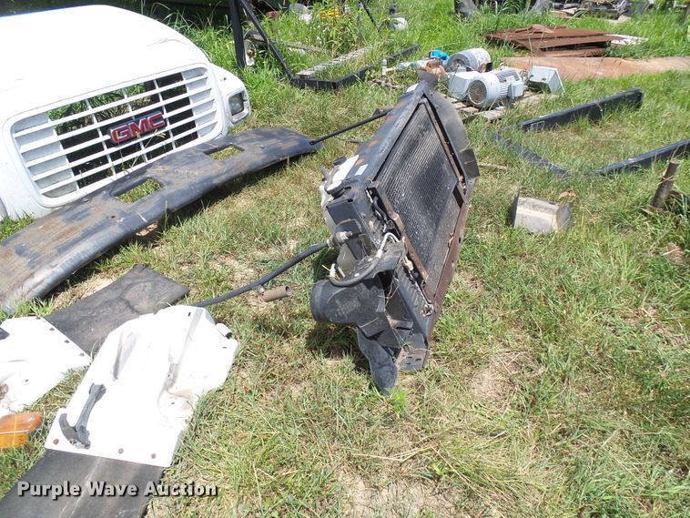 image for item DI0588 GMC 6500 parts