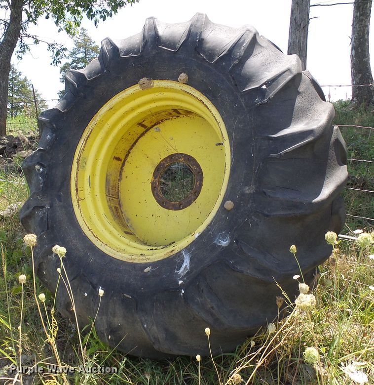 image for item DI0591 (2) 24.5-32 tires and wheels