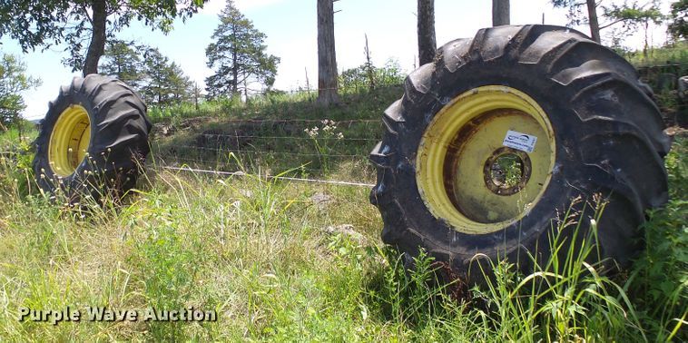 image for item DI0591 (2) 24.5-32 tires and wheels