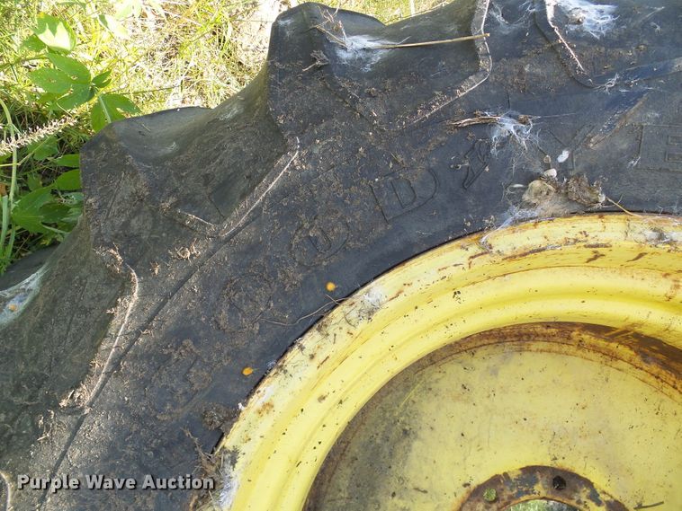 image for item DI0591 (2) 24.5-32 tires and wheels