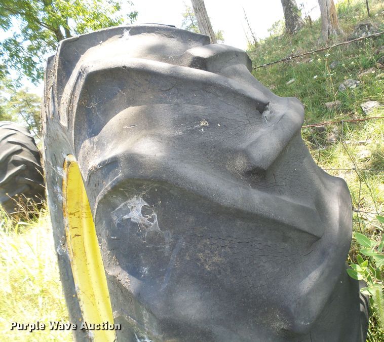 image for item DI0591 (2) 24.5-32 tires and wheels