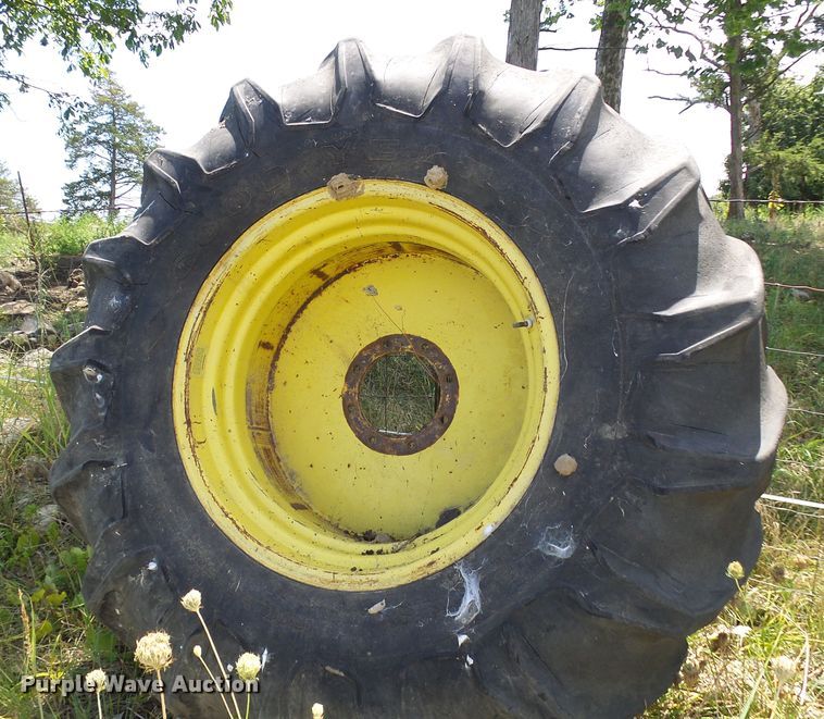 image for item DI0591 (2) 24.5-32 tires and wheels