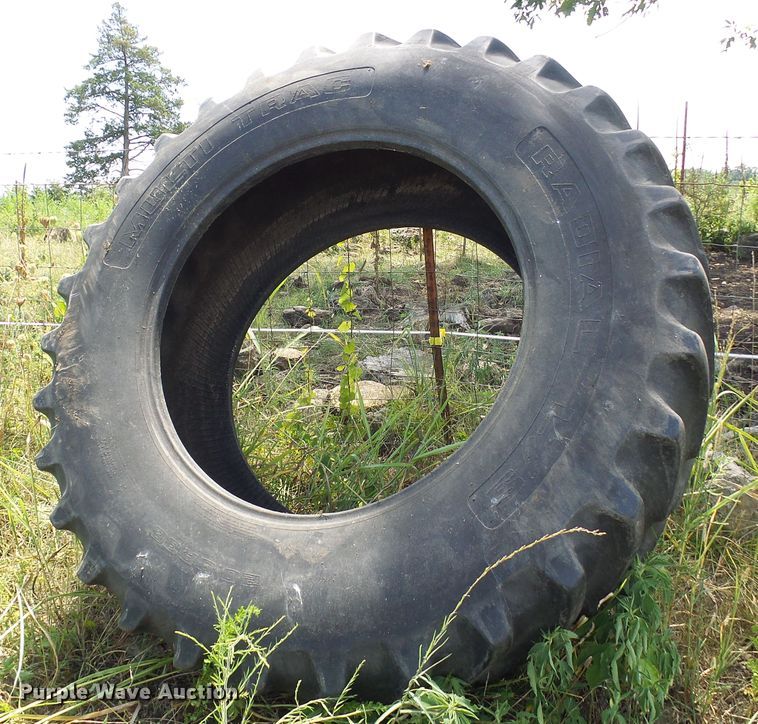 image for item DI0592 (2) 20.8R38 tires