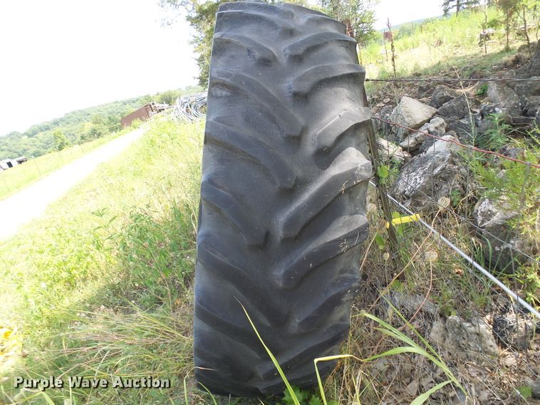 image for item DI0592 (2) 20.8R38 tires