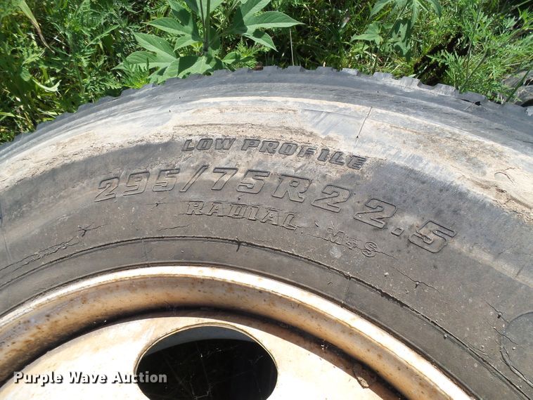 image for item DI0594 (6) 275/80R22.5 tires and wheels