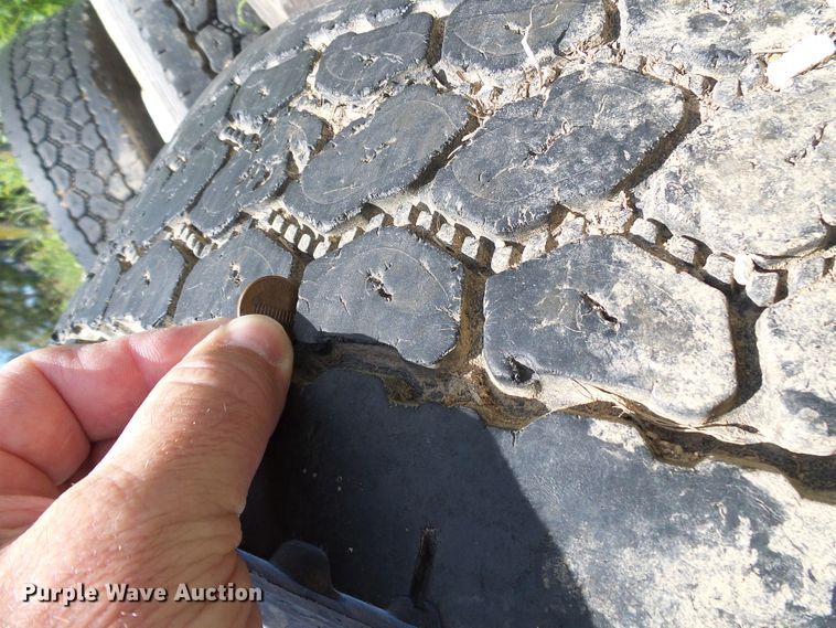 image for item DI0594 (6) 275/80R22.5 tires and wheels