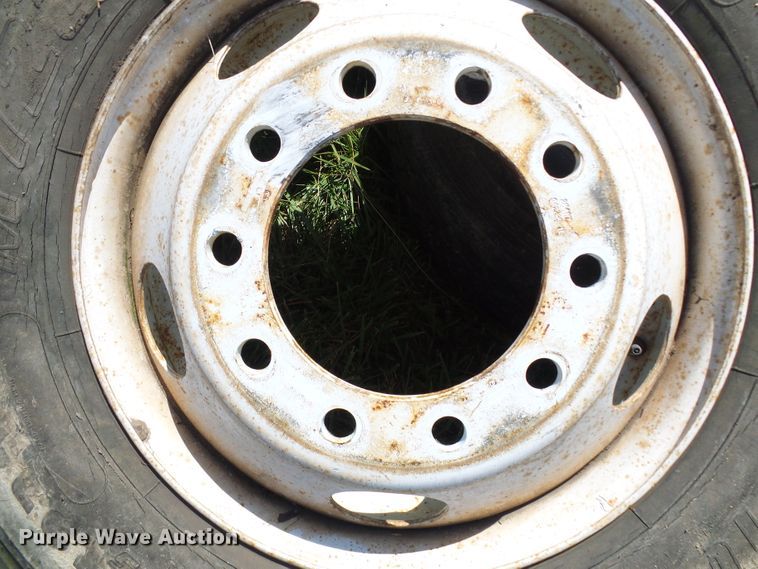 image for item DI0594 (6) 275/80R22.5 tires and wheels