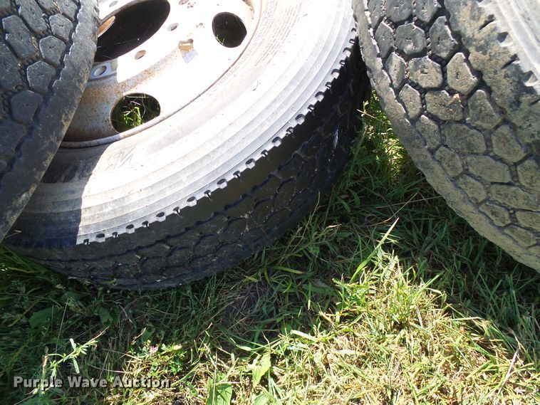 image for item DI0594 (6) 275/80R22.5 tires and wheels