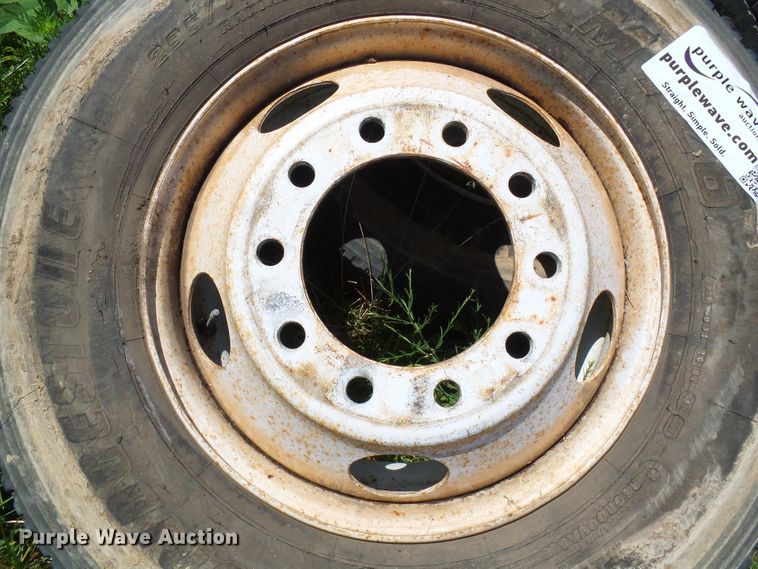 image for item DI0594 (6) 275/80R22.5 tires and wheels