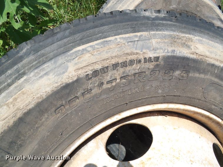 image for item DI0594 (6) 275/80R22.5 tires and wheels