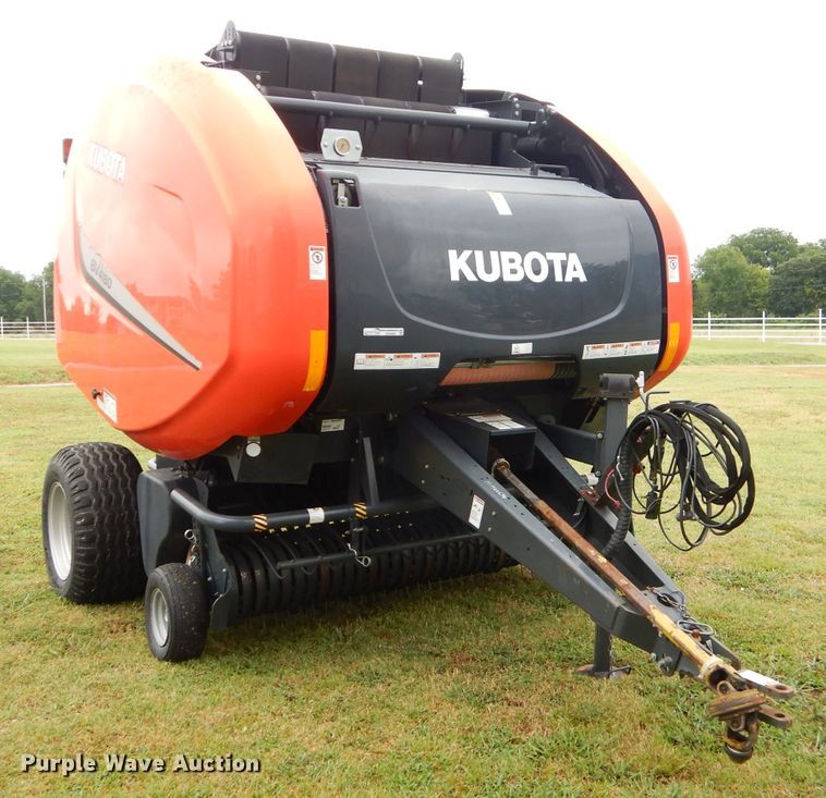 image for item ED9485 Kubota BV4180 round baler