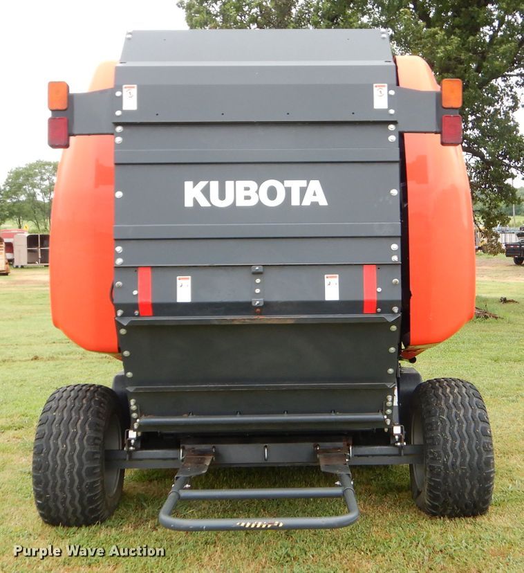 image for item ED9485 Kubota BV4180 round baler