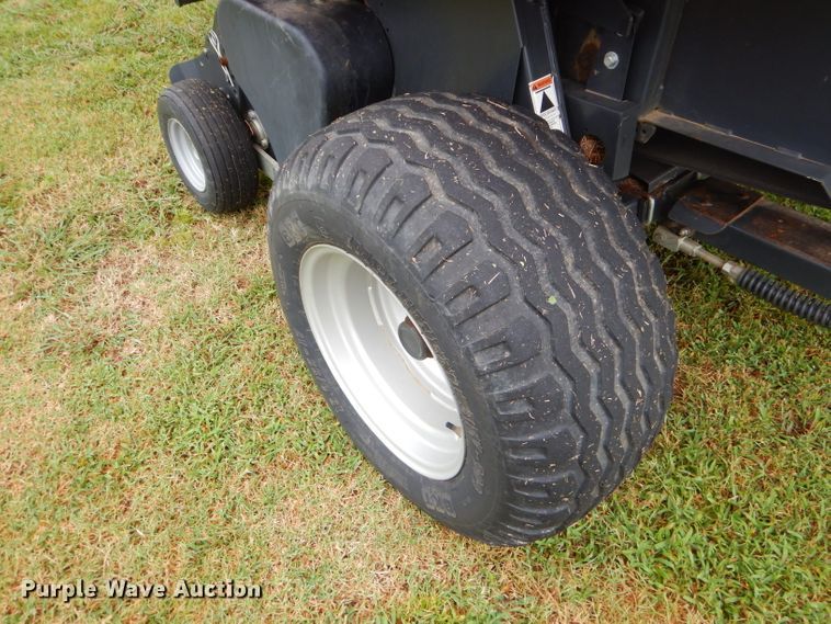 image for item ED9485 Kubota BV4180 round baler