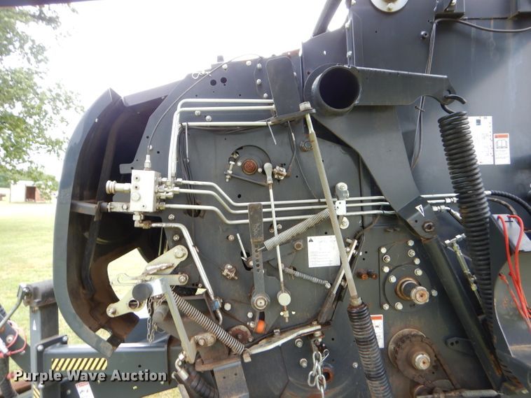 image for item ED9485 Kubota BV4180 round baler