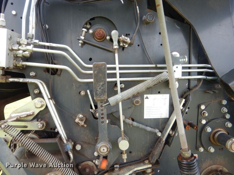 image for item ED9485 Kubota BV4180 round baler