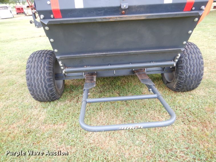 image for item ED9485 Kubota BV4180 round baler