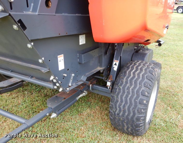 image for item ED9485 Kubota BV4180 round baler