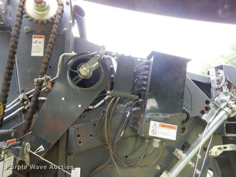 image for item ED9485 Kubota BV4180 round baler