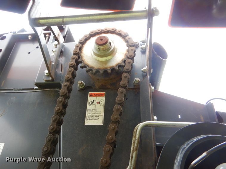 image for item ED9485 Kubota BV4180 round baler