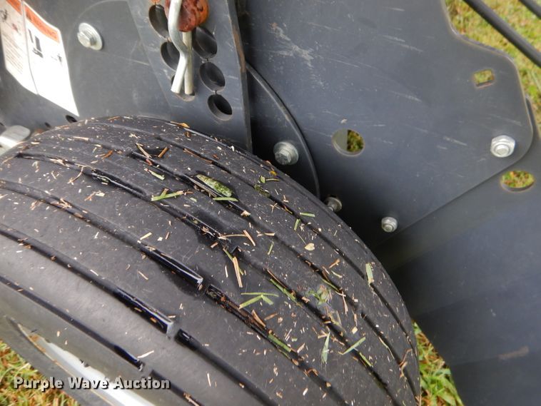 image for item ED9485 Kubota BV4180 round baler