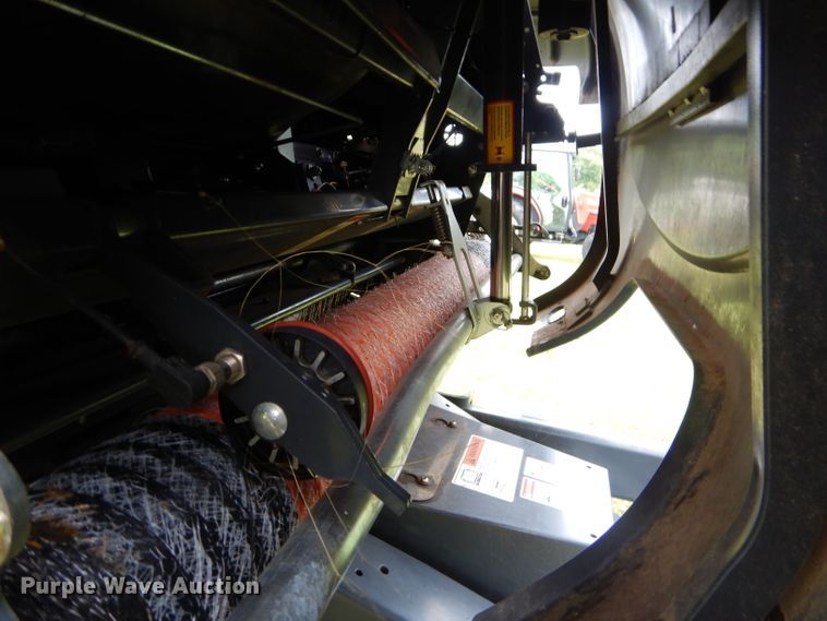 image for item ED9485 Kubota BV4180 round baler