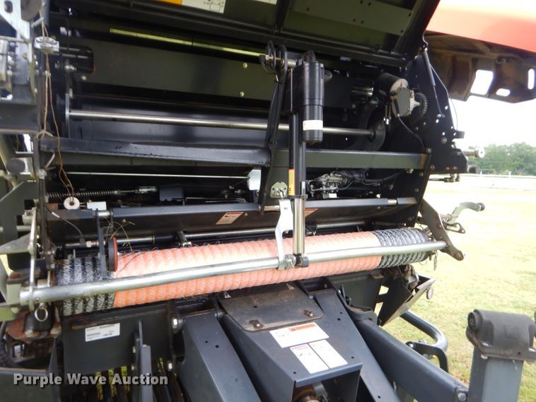 image for item ED9485 Kubota BV4180 round baler