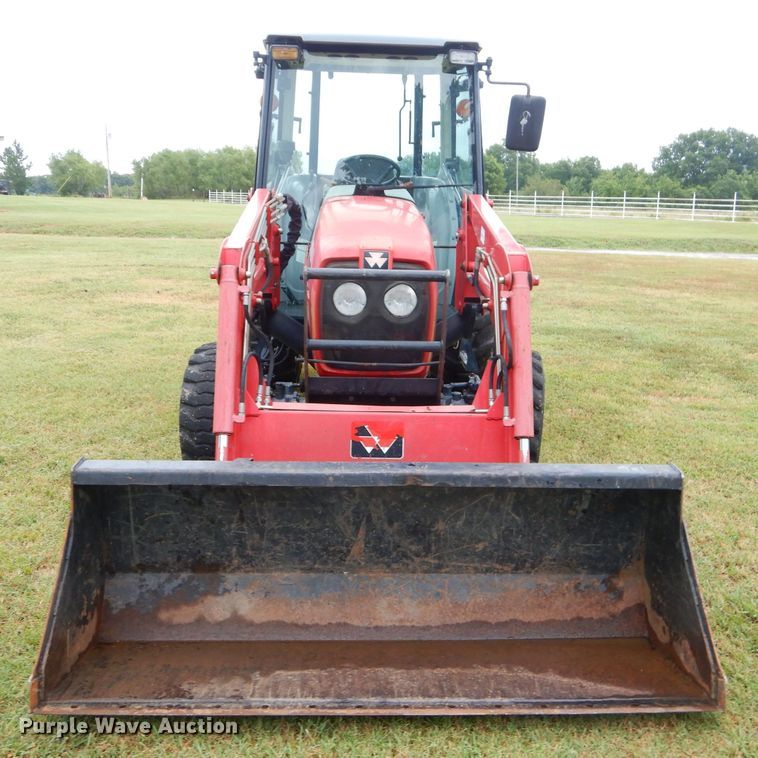 image for item ED9488 2005 Massey-Ferguson 1552 tractor