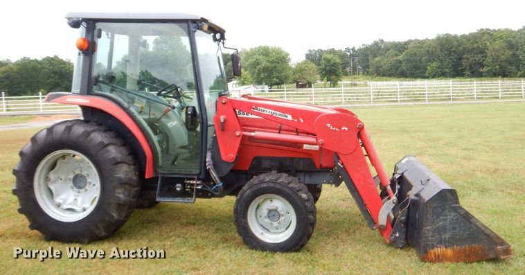 image for item ED9488 2005 Massey-Ferguson 1552 tractor