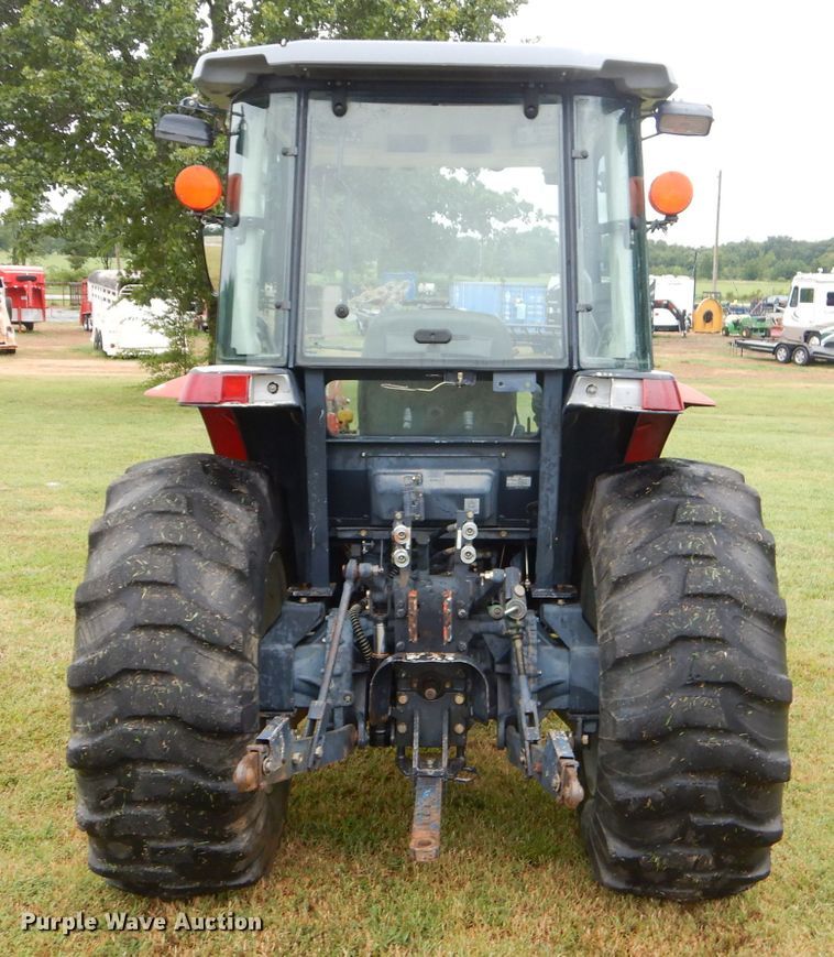 image for item ED9488 2005 Massey-Ferguson 1552 tractor