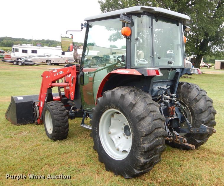 image for item ED9488 2005 Massey-Ferguson 1552 tractor