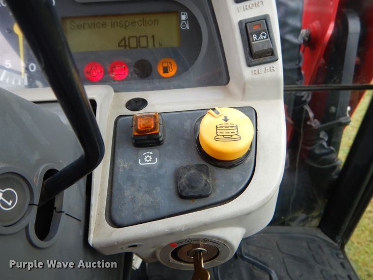 image for item ED9488 2005 Massey-Ferguson 1552 tractor