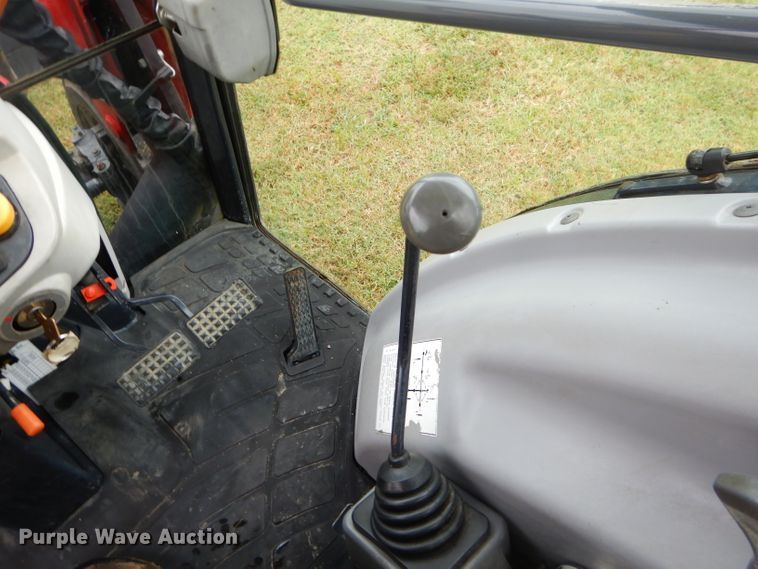 image for item ED9488 2005 Massey-Ferguson 1552 tractor