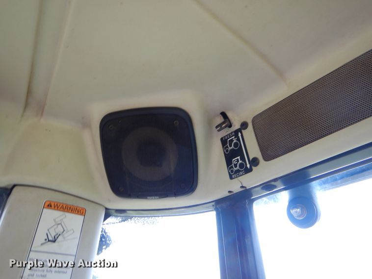 image for item ED9488 2005 Massey-Ferguson 1552 tractor