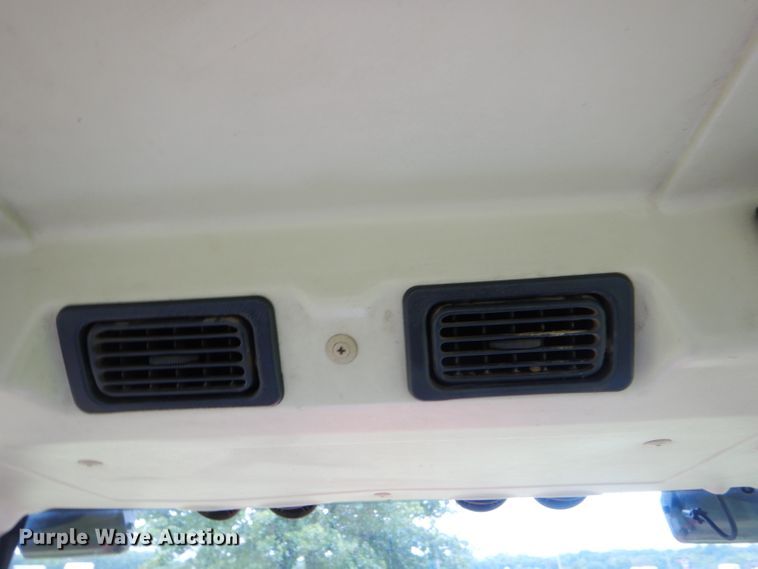 image for item ED9488 2005 Massey-Ferguson 1552 tractor