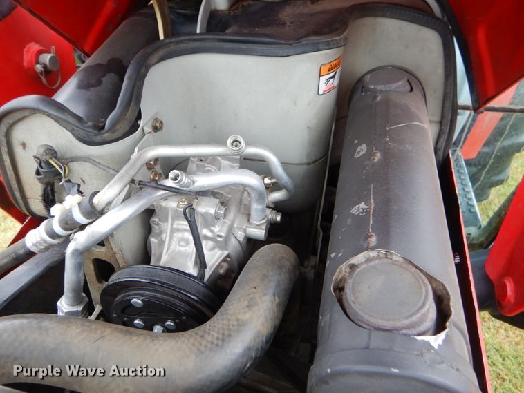 image for item ED9488 2005 Massey-Ferguson 1552 tractor